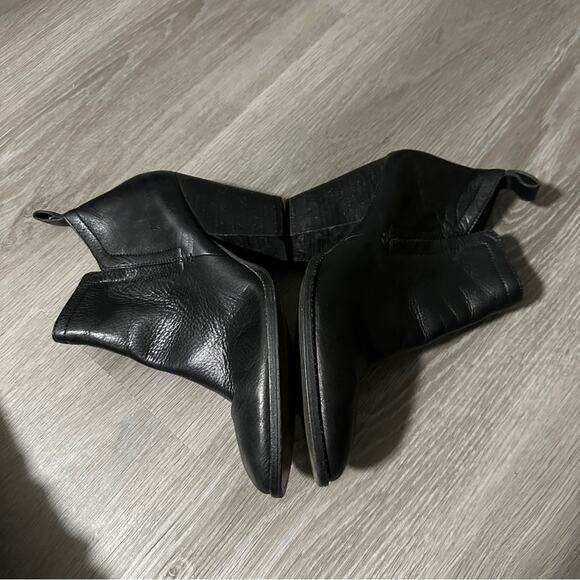 Dolce Vita DV Black Leather Side Zip Block Heeled Booties Size 9 - Picture 4 of 14